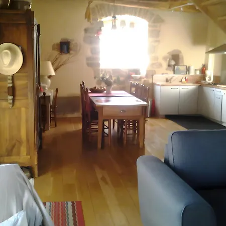 Maison Typique Au Calme Coubisou