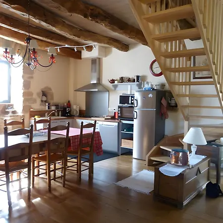 Maison Typique Au Calme